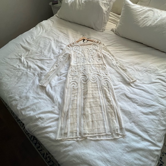 Temperley London Catroux Embroidered layered Tulle ivory cream dress 8 - Picture 13 of 16